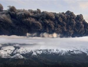 A cloud of volcanic dust may pose a threat to air traffic