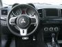 Trójramienna kierownica - wygląda dobrze. Ciekawe jak leży w dłoniach?