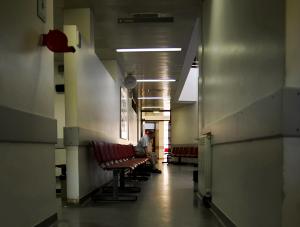 Norowirus atakuje Brytyjczyków. Na Wyspach zamknięto aż 60 oddziałów szpitalnych