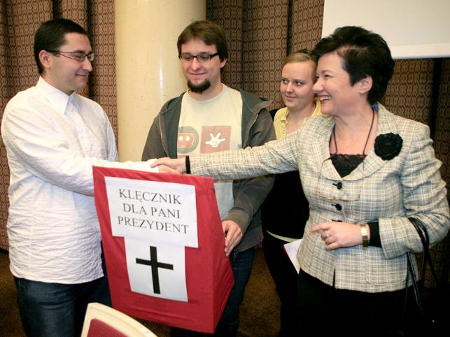 W preambule statutu Warszawy znalazło się odwołanie do Boga